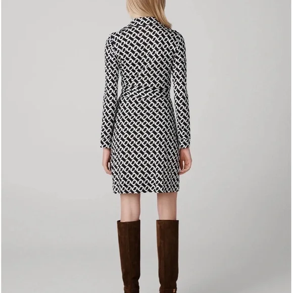 DVF Jeanne Silk Jersey Wrap Dress | Size 14 - Picture 2 of 6